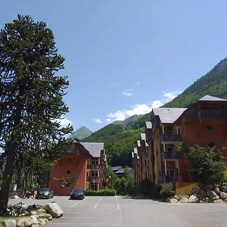 Appartement F2 Au Domaine Des 100 Lacs - Piscine - Sauna - Hammam Cauterets Exterior photo
